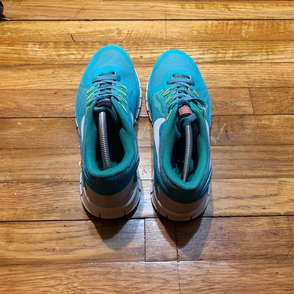 Nike running shoes - Picture 3 of 4